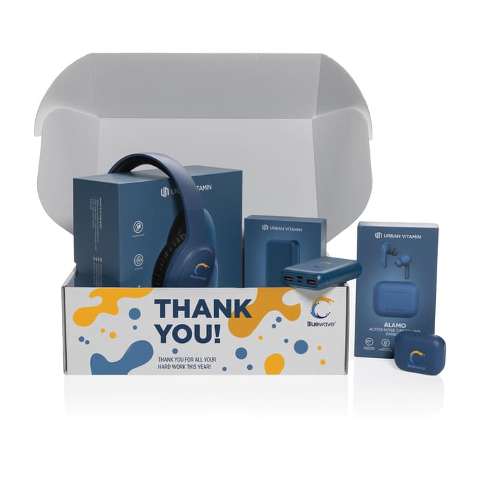 Welcome pack tecnológico para empresa con auriculares inalámbricos de diadema, powerbank y auriculares bluetooth