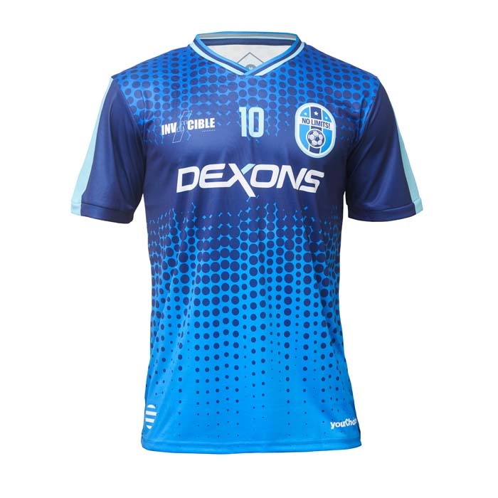Kit deportivo Premier con cuello en V superpuesto personalizado con logo